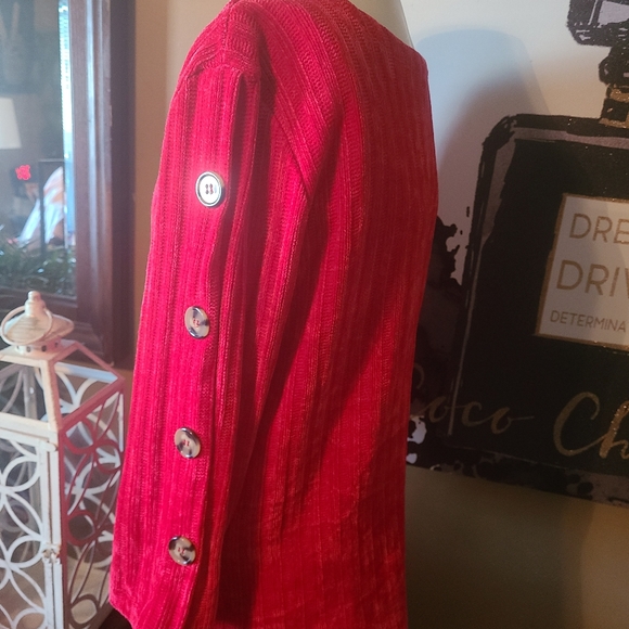 Carolyn Taylor brand red sweater. Very soft. Preloved. Buttons on sleeves. XL. - Picture 3 of 5